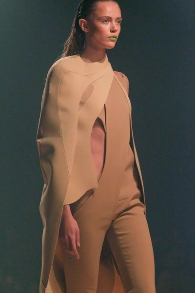 Look 1